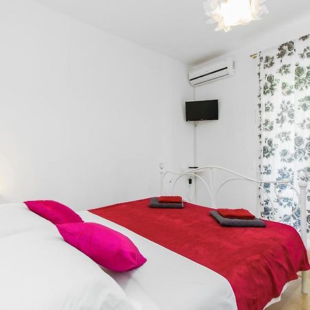 Apartmani Mariva Водице Екстериор снимка