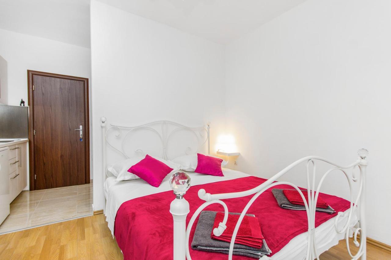 Apartmani Mariva Водице Екстериор снимка