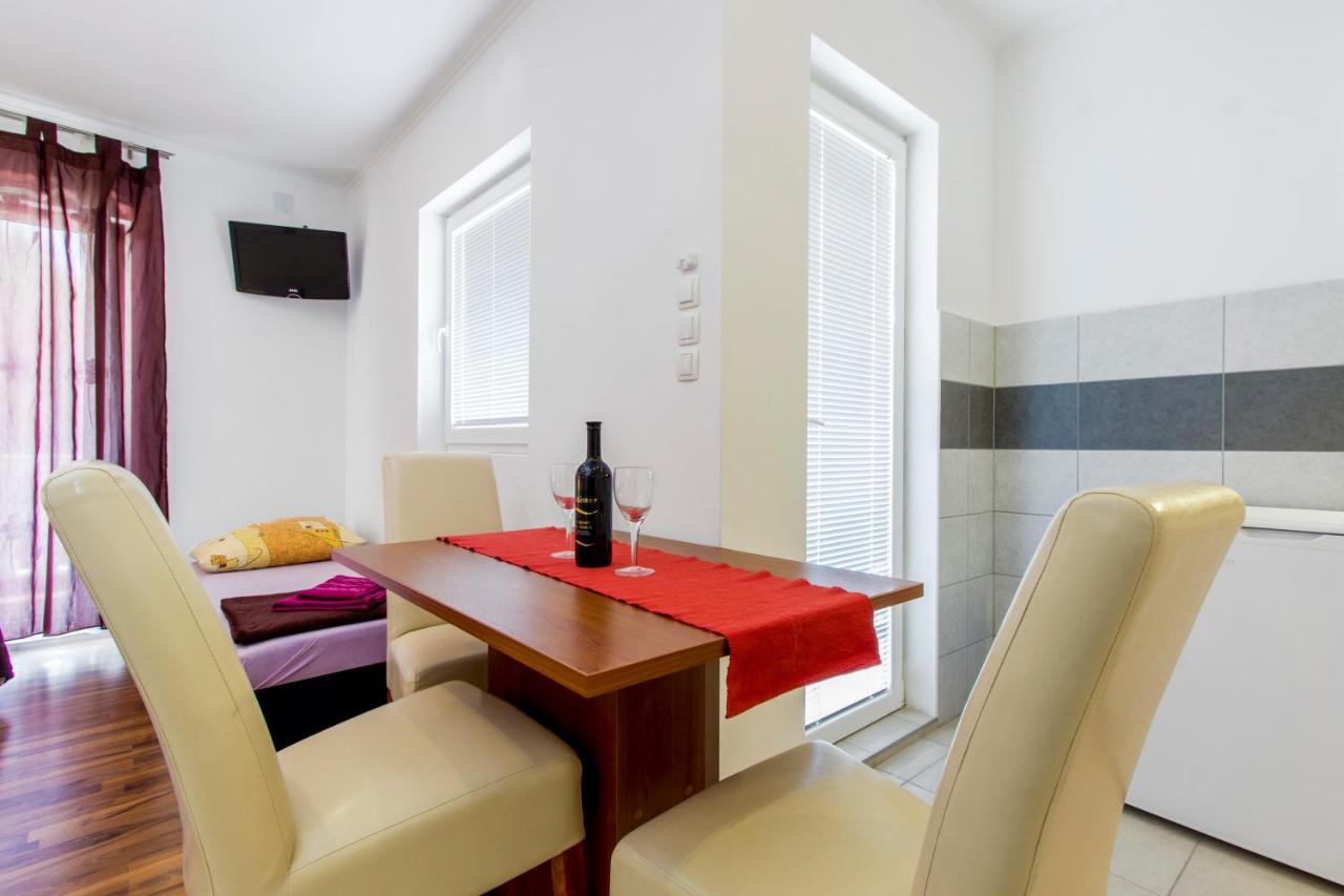 Apartmani Mariva Водице Екстериор снимка