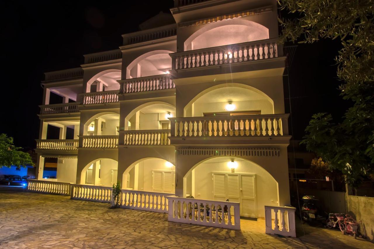 Apartmani Mariva Водице Екстериор снимка