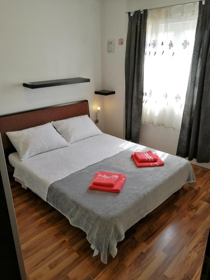 Apartmani Mariva Водице Екстериор снимка