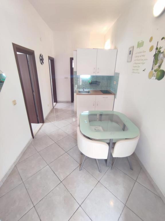Apartmani Mariva Водице Екстериор снимка