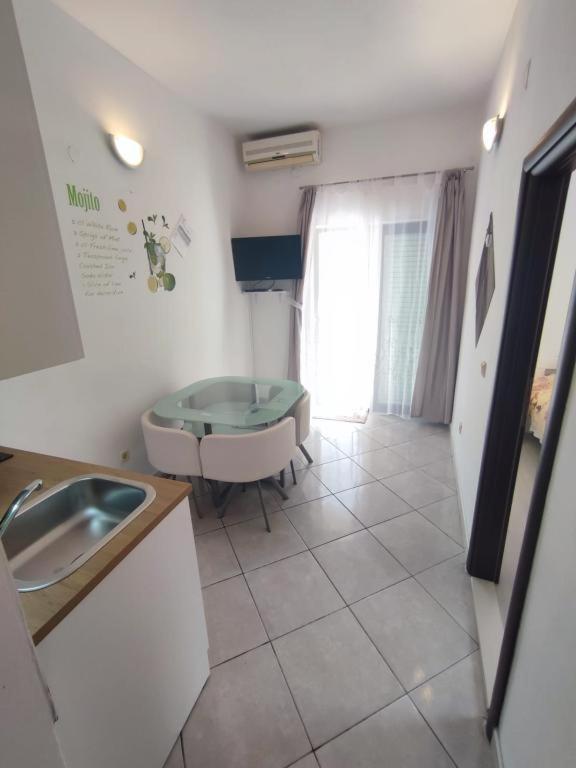 Apartmani Mariva Водице Екстериор снимка